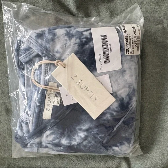 NWT  Z Supply Kona Cloud Print Mini Dress — Black Iris Tie-Dye Boho - Picture 3 of 5